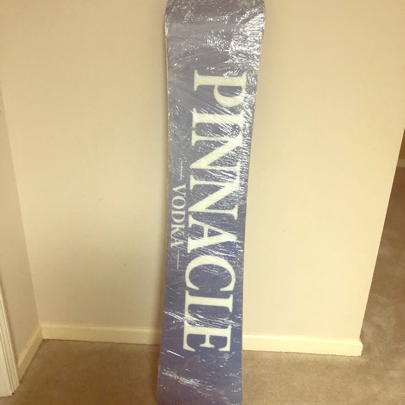 Snowboard - Picture 1 of 2